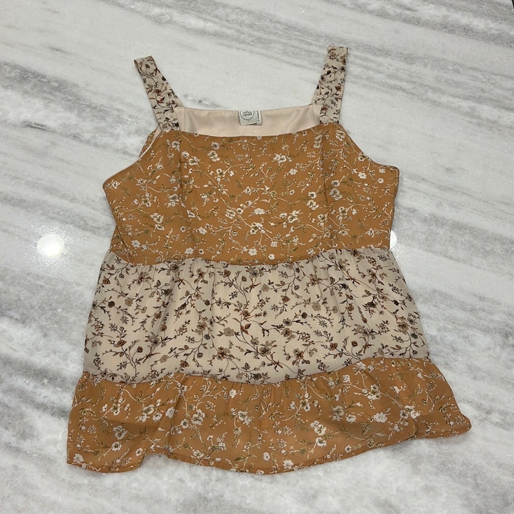 Paper crane floral blouse. Size m